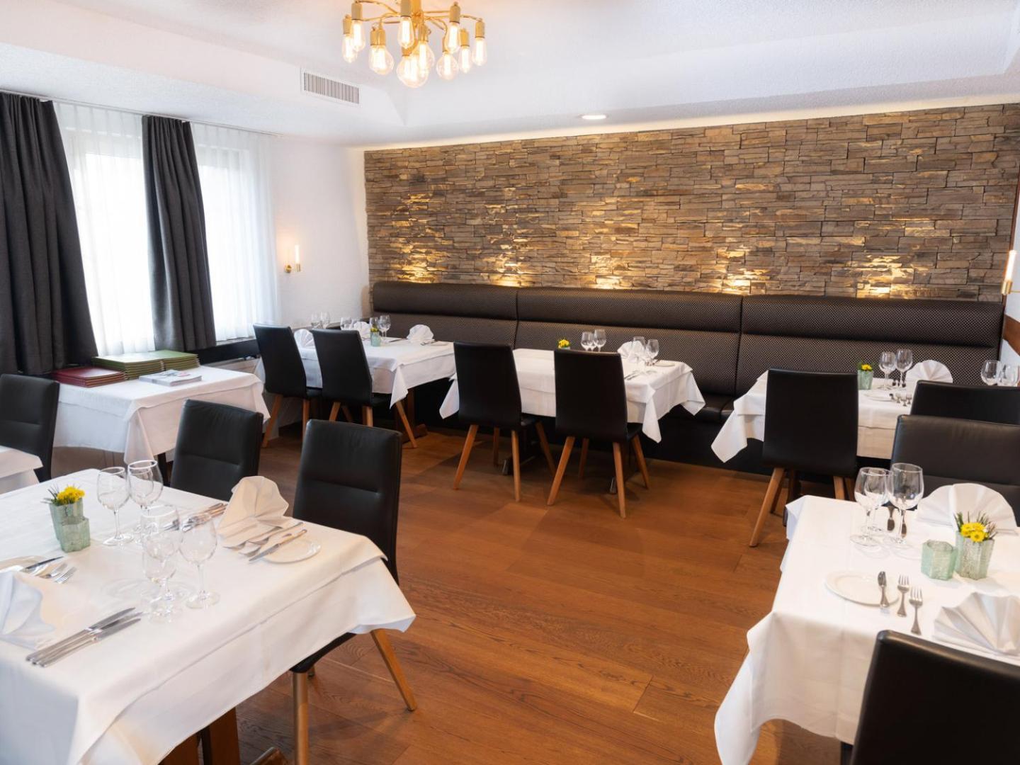 Hotel Restaurant Kreuz Kaiserstuhl Zewnętrze zdjęcie
