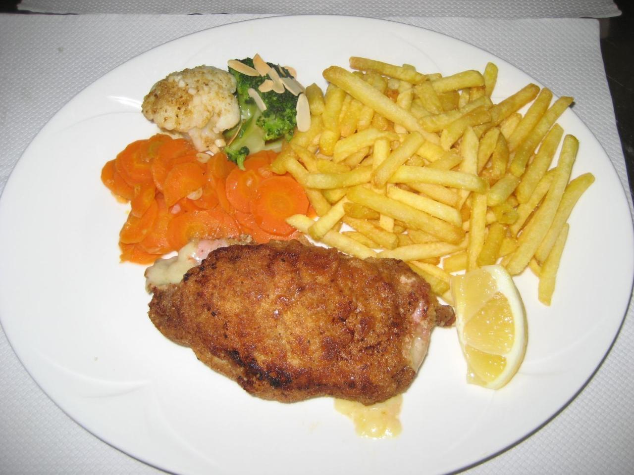 Hotel Restaurant Kreuz Kaiserstuhl Zewnętrze zdjęcie